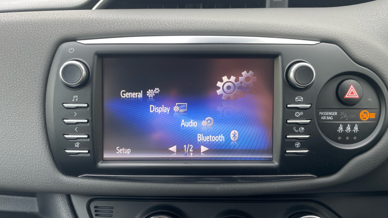 Toyota Yaris 1.5 VVT-i Icon 5dr CVT Petrol Hatchback